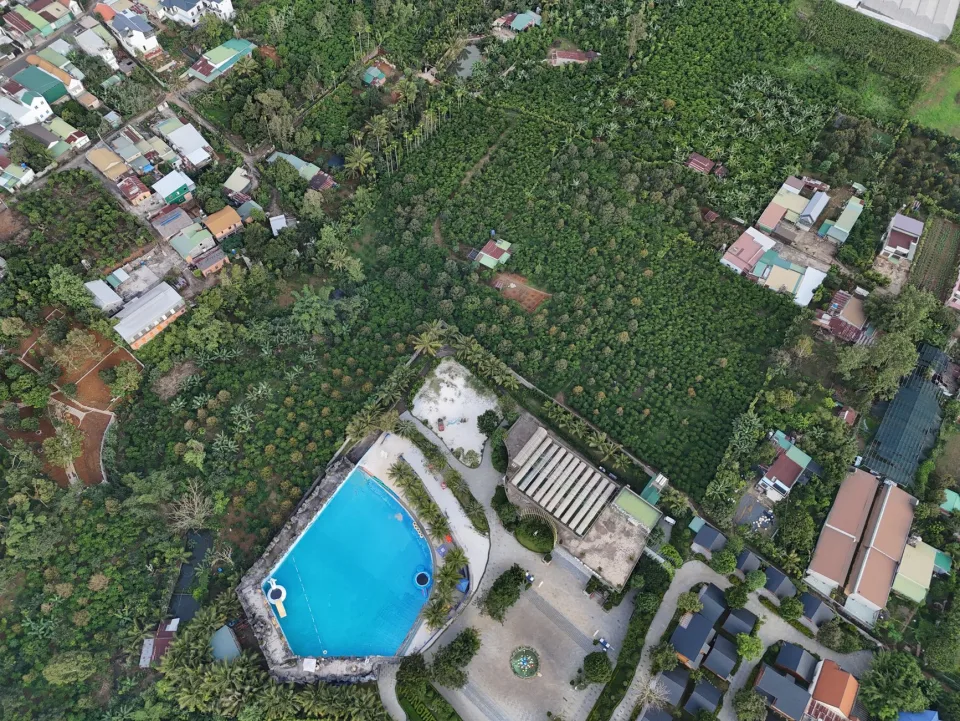 Phòng trước khi dọn — gọn gàng, sạch sẽ